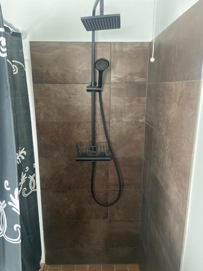 2 Bedroom Apartment Near The Sea Тисвиллелайе Экстерьер фото